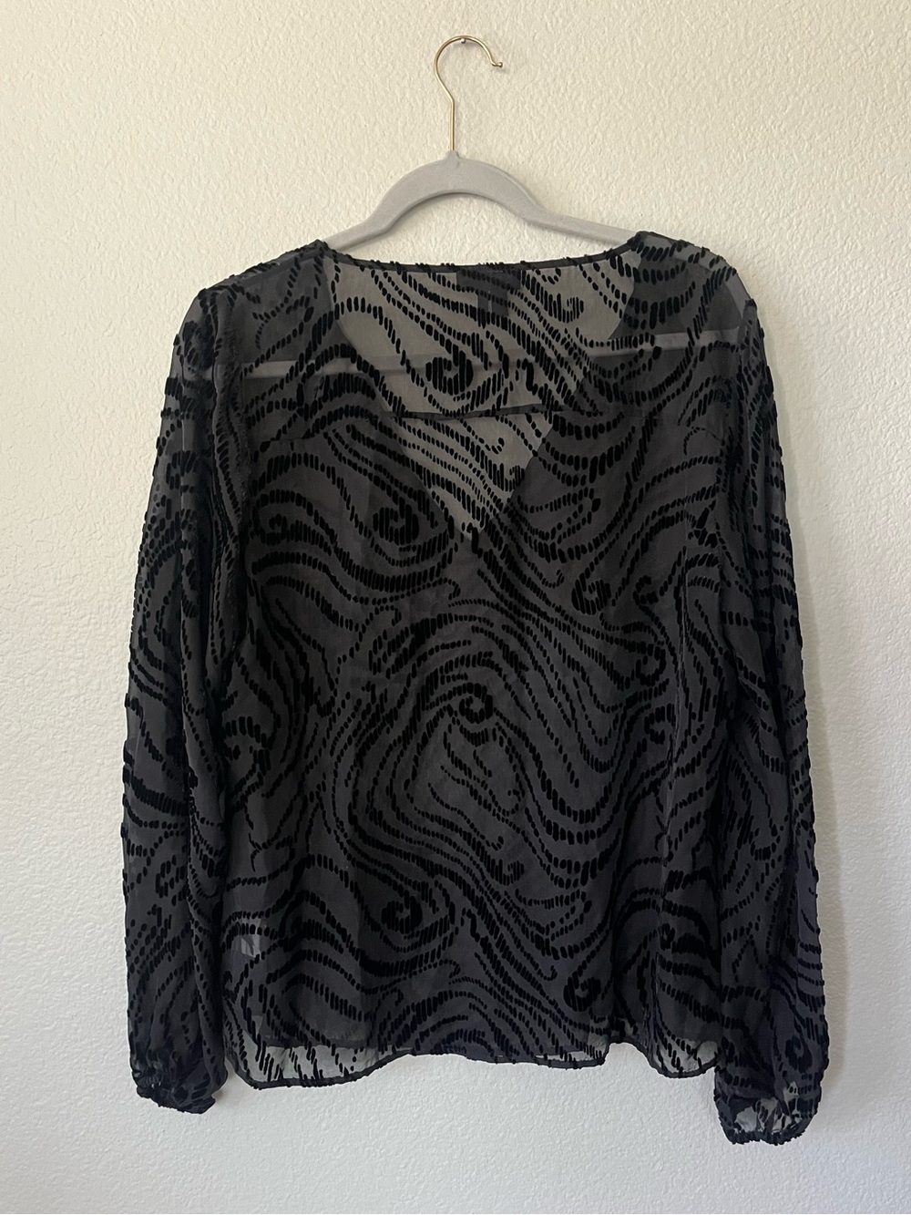 PAIGE Selma Velvet Swirl Pattern With Tassels LS Blouse in Black Women's Size M - Picture 3 of 14